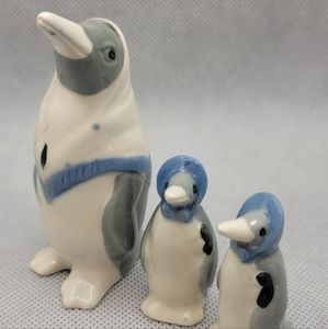 Vintage Wade Penguins